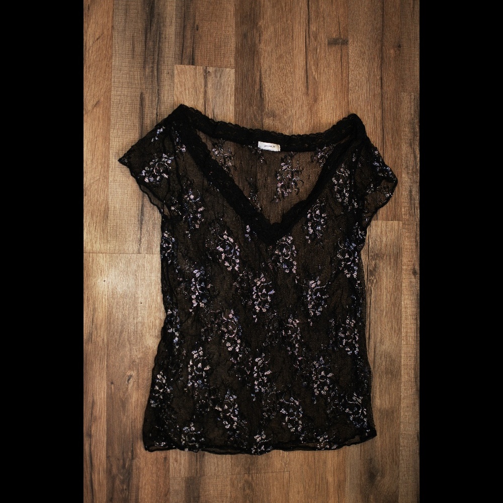 Old Navy | See Through Floral Lace V-Neck